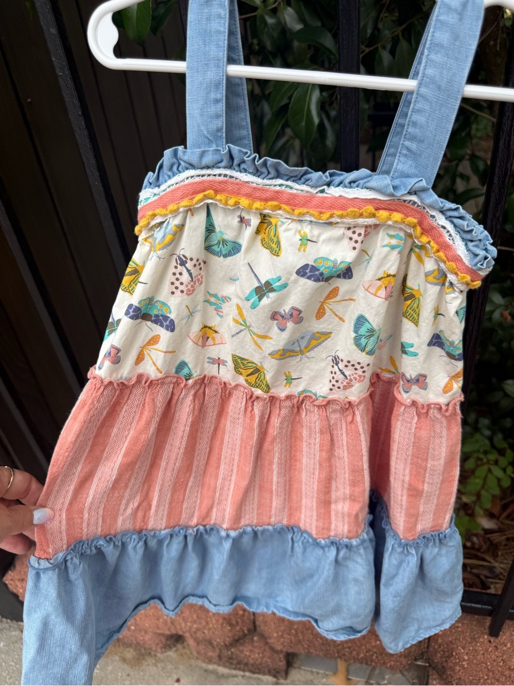 Matilda Jane Coral Tiered Skirt Dress with Chambray Blue Straps Size 4 - Picture 5 of 6